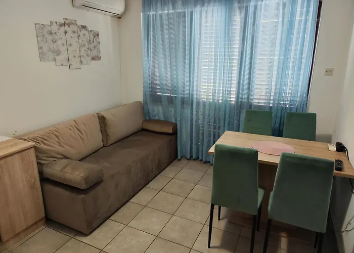 Apartments Ivo