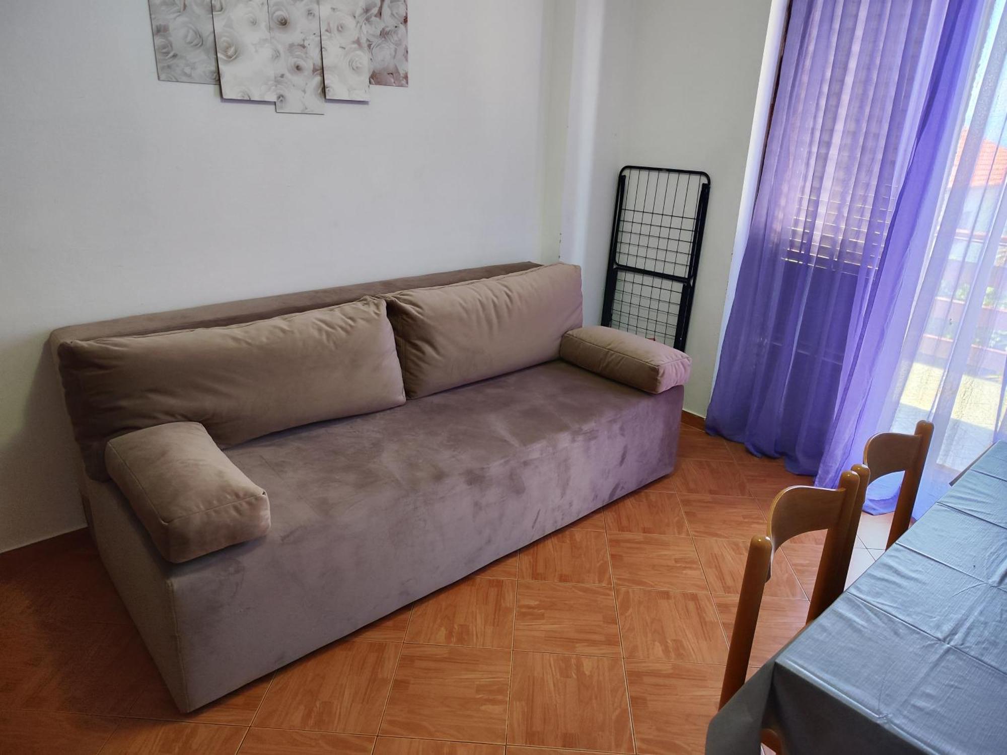 Ivo Apartment *